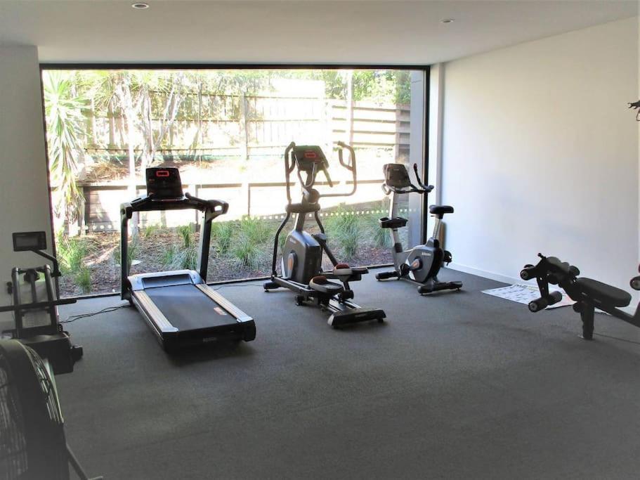 Sunset Apartment, Mount Views, Pool, Gym, Hot Tub Mount Maunganui Exterior photo